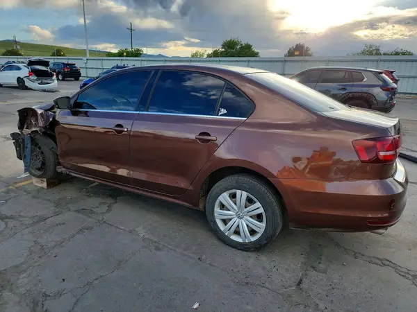 3VW167AJ9HM340532 2017 VOLKSWAGEN JETTA - Image 2