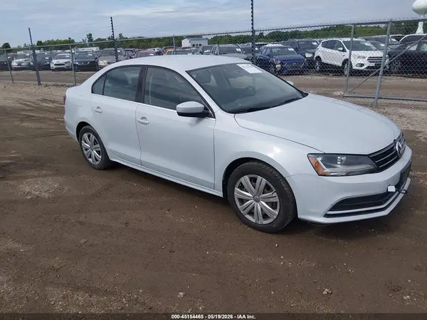 3VW167AJ9HM352339 2017 VOLKSWAGEN JETTA - Image 1
