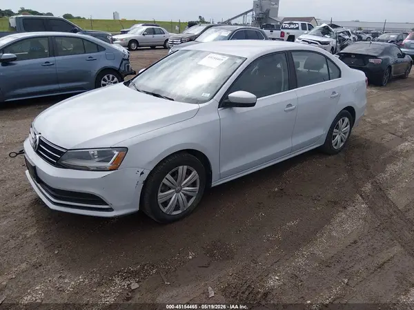 3VW167AJ9HM352339 2017 VOLKSWAGEN JETTA - Image 2