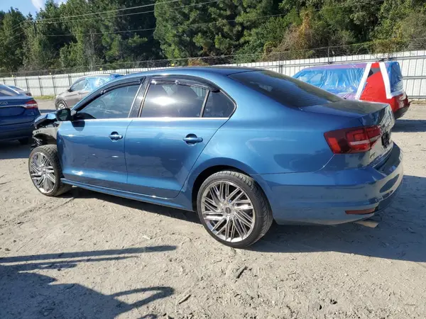 3VW167AJ9HM370064 2017 VOLKSWAGEN JETTA - Image 2