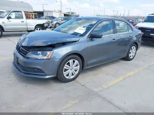 3VW167AJ9HM377922 2017 VOLKSWAGEN JETTA - Image 2