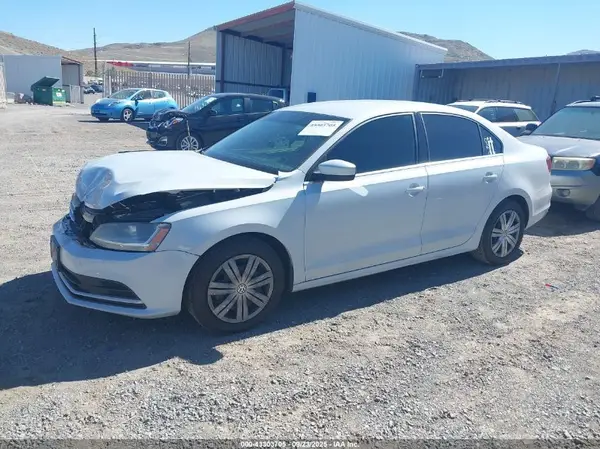 3VW167AJXHM279031 2017 VOLKSWAGEN JETTA - Image 2