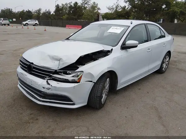 3VW167AJXHM387892 2017 VOLKSWAGEN JETTA - Image 2