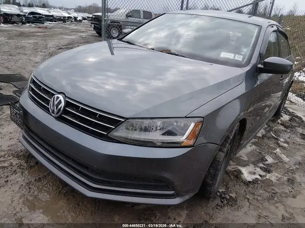 3VW167AJXJM243930 2018 VOLKSWAGEN JETTA - Image 2