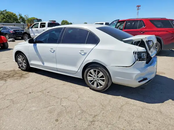 3VW1W2AJ0GM277807 2016 VOLKSWAGEN JETTA - Image 2