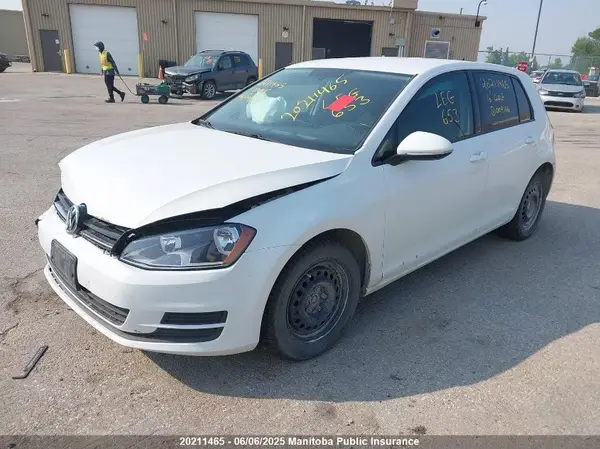 3VW217AU0GM009186 2016 VOLKSWAGEN GOLF - Image 2