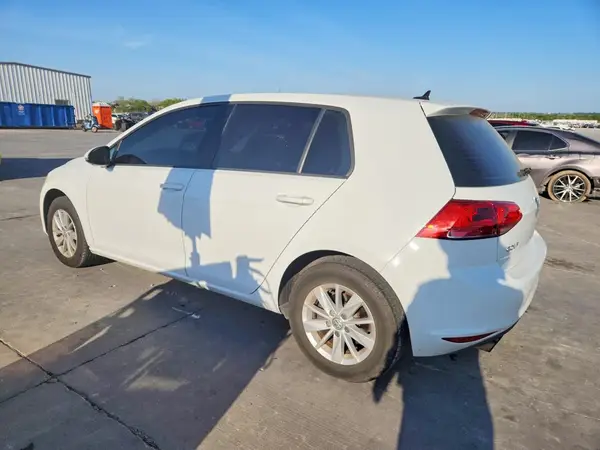 3VW217AU0GM010872 2016 VOLKSWAGEN GOLF - Image 2