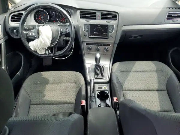 3VW217AU0GM038364 2016 VOLKSWAGEN GOLF - Image 8
