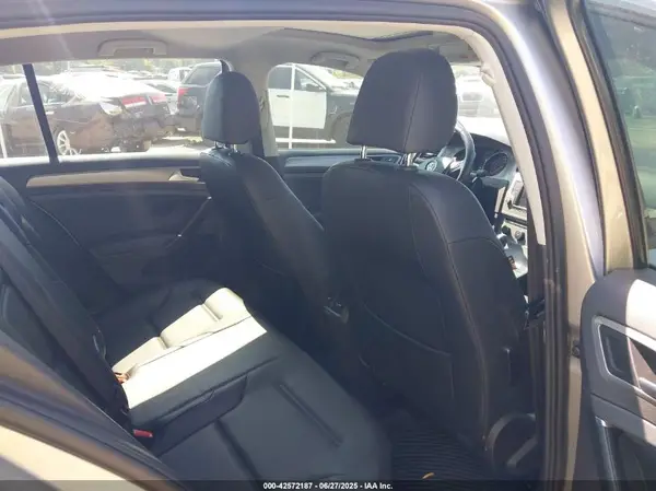 3VW217AU0GM042835 2016 VOLKSWAGEN GOLF - Image 8