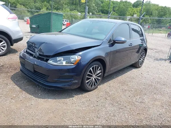 3VW217AU0HM005477 2017 VOLKSWAGEN GOLF - Image 2