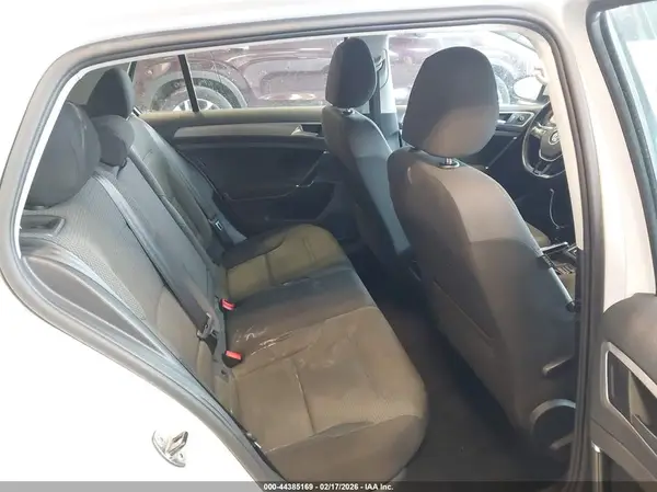 3VW217AU0HM010355 2017 VOLKSWAGEN GOLF - Image 8