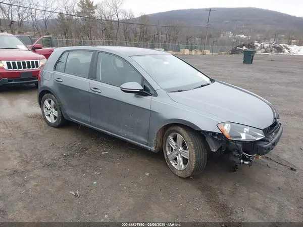 3VW217AU0HM011554 2017 VOLKSWAGEN GOLF - Image 1