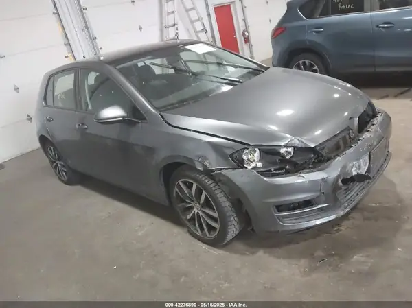3VW217AU0HM018858 2017 VOLKSWAGEN GOLF - Image 1