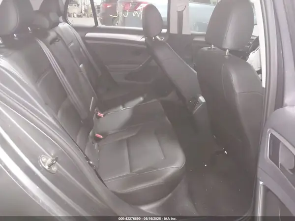 3VW217AU0HM018858 2017 VOLKSWAGEN GOLF - Image 8