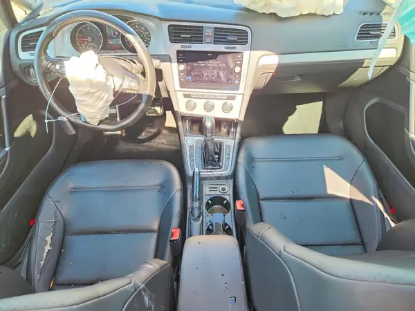 3VW217AU0HM035983 2017 VOLKSWAGEN GOLF - Image 8