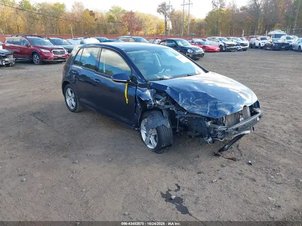 3VW217AU0HM063976 2017 VOLKSWAGEN GOLF - Image 1