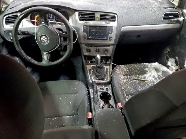 3VW217AU0HM071043 2017 VOLKSWAGEN GOLF - Image 8