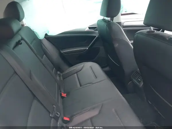 3VW217AU0HM073021 2017 VOLKSWAGEN GOLF - Image 8