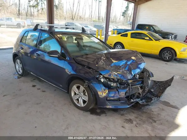 3VW217AU0HM073598 2017 VOLKSWAGEN GOLF - Image 1