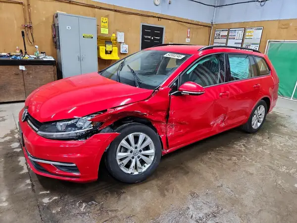 3VW217AU0JM764538 2018 VOLKSWAGEN GOLF - Image 1