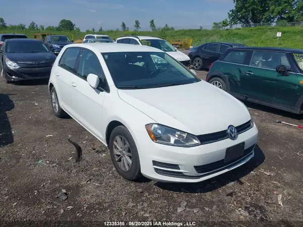3VW217AU1GM003347 2016 VOLKSWAGEN GOLF - Image 1