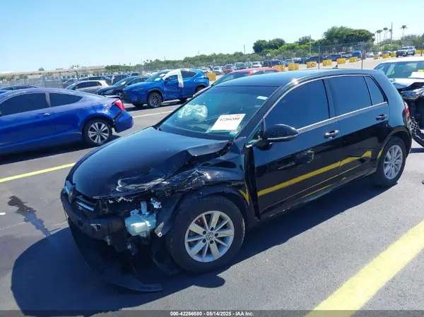 3VW217AU1GM008001 2016 VOLKSWAGEN GOLF - Image 2