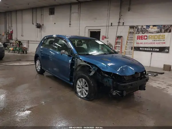 3VW217AU1GM031536 2016 VOLKSWAGEN GOLF - Image 1