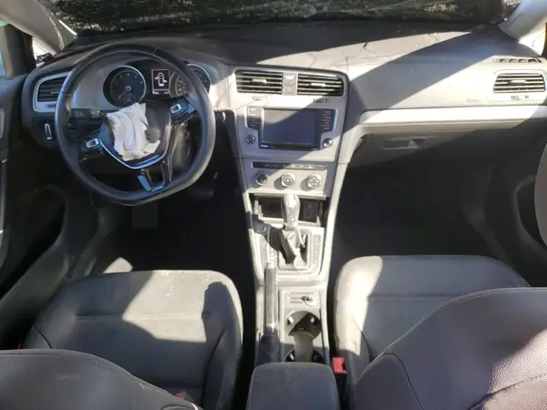 3VW217AU1HM014060 2017 VOLKSWAGEN GOLF - Image 8