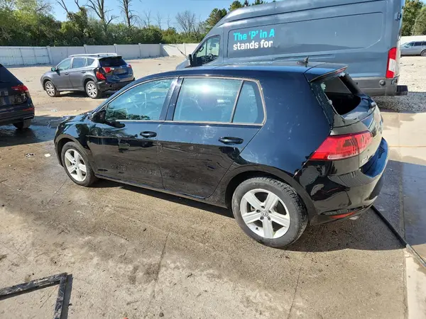 3VW217AU1HM029867 2017 VOLKSWAGEN GOLF - Image 2