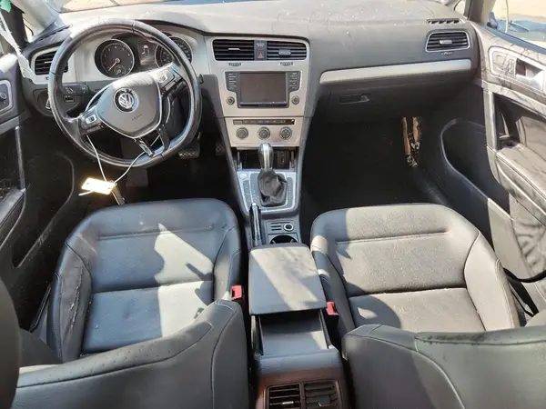 3VW217AU1HM029867 2017 VOLKSWAGEN GOLF - Image 8