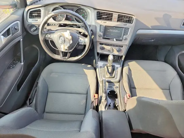 3VW217AU1HM040299 2017 VOLKSWAGEN GOLF - Image 8