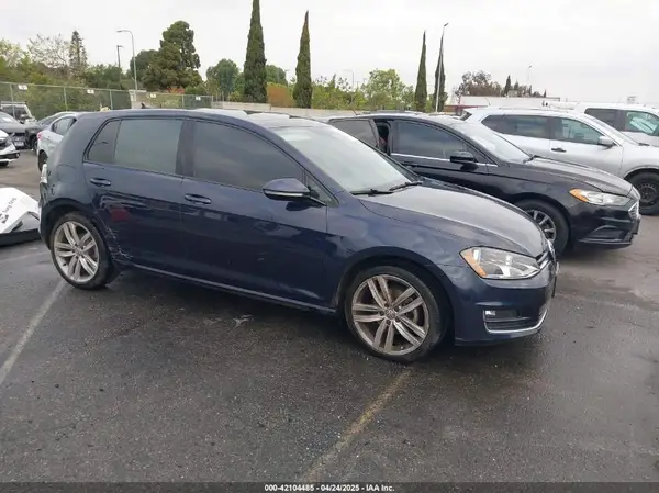 3VW217AU1HM043235 2017 VOLKSWAGEN GOLF - Image 1