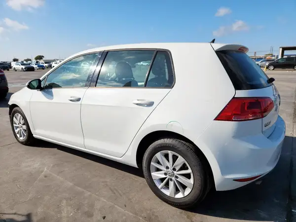 3VW217AU1HM046734 2017 VOLKSWAGEN GOLF - Image 2