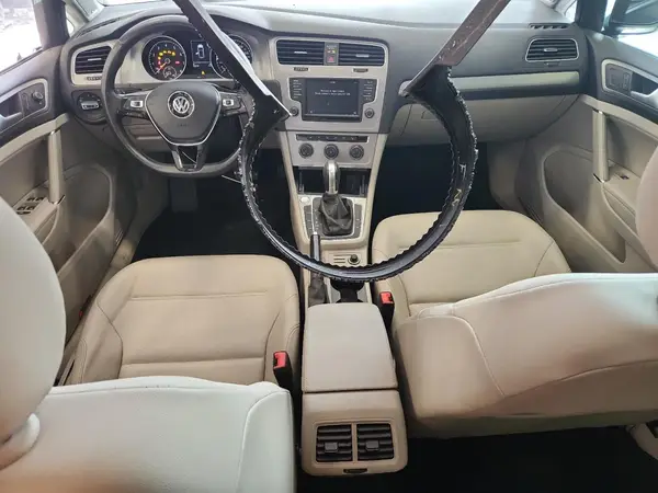 3VW217AU1HM056888 2017 VOLKSWAGEN GOLF - Image 8