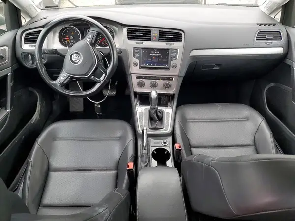3VW217AU1HM061914 2017 VOLKSWAGEN GOLF - Image 8