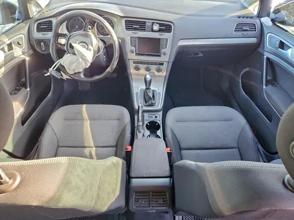 3VW217AU2GM010761 2016 VOLKSWAGEN GOLF - Image 8