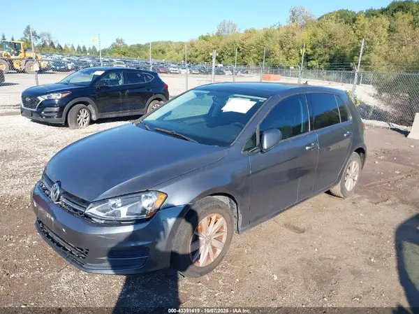 3VW217AU2GM040729 2016 VOLKSWAGEN GOLF - Image 2