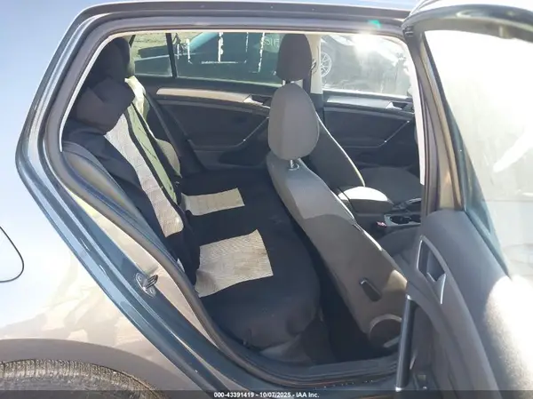 3VW217AU2GM040729 2016 VOLKSWAGEN GOLF - Image 8