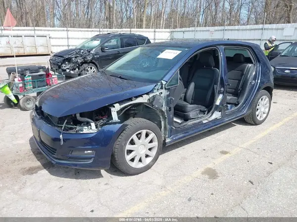 3VW217AU2GM055943 2016 VOLKSWAGEN GOLF - Image 2