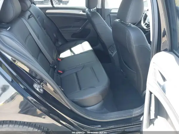 3VW217AU2HM011538 2017 VOLKSWAGEN GOLF - Image 8