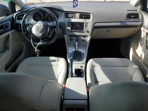 3VW217AU2HM015251 2017 VOLKSWAGEN GOLF - Image 8