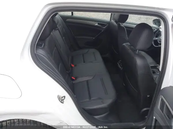 3VW217AU2HM019610 2017 VOLKSWAGEN GOLF - Image 8