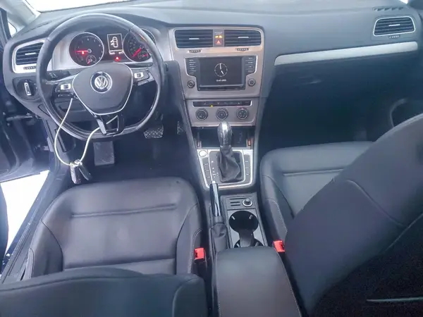 3VW217AU2HM051246 2017 VOLKSWAGEN GOLF - Image 8