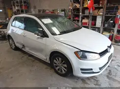 3VW217AU3GM038083 2016 VOLKSWAGEN GOLF