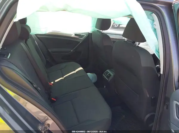 3VW217AU3GM043784 2016 VOLKSWAGEN GOLF - Image 8