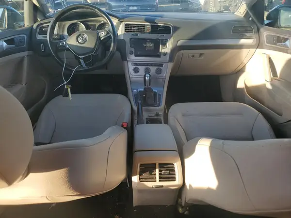 3VW217AU3GM047821 2016 VOLKSWAGEN GOLF - Image 8