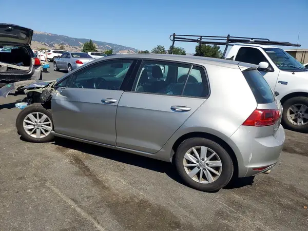 3VW217AU3HM025318 2017 VOLKSWAGEN GOLF - Image 2