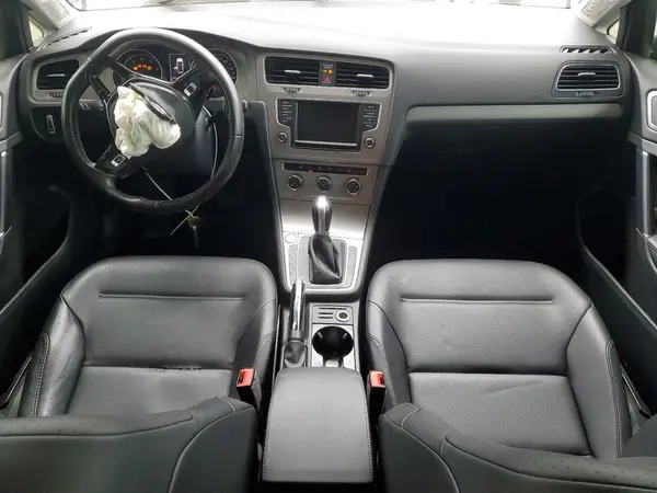3VW217AU3HM041082 2017 VOLKSWAGEN GOLF - Image 8