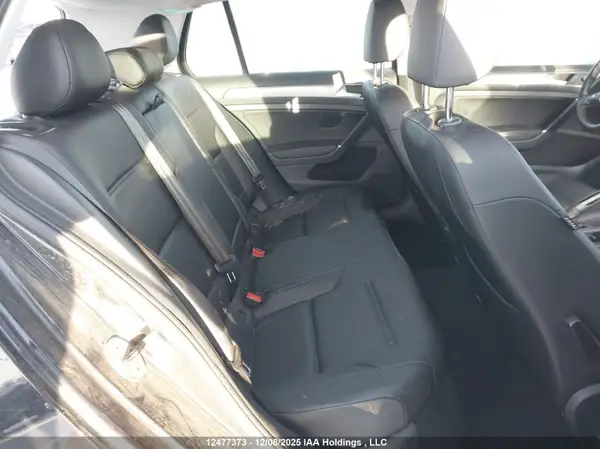 3VW217AU4HM002968 2017 VOLKSWAGEN GOLF - Image 8