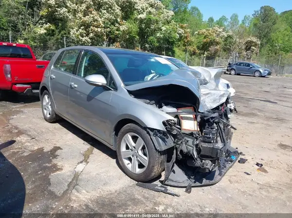 3VW217AU4HM003537 2017 VOLKSWAGEN GOLF - Image 1